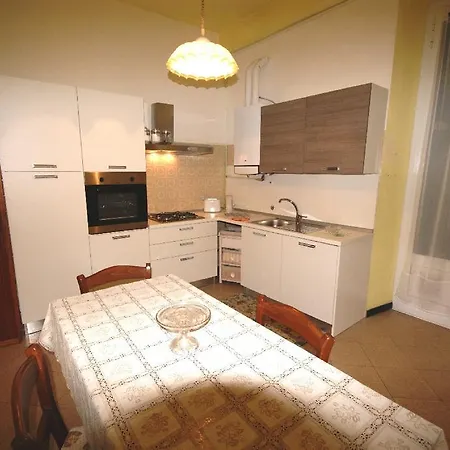 De Amicis Apartman *